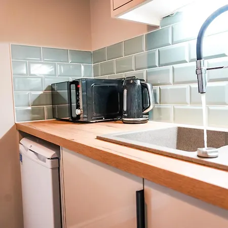 The City Centre Studios - Peterborough - Contractor Friendly - Free Wifi - Smart Tv - Desk Space - Well Designed - Ideal For Long Work Stays Exterior photo