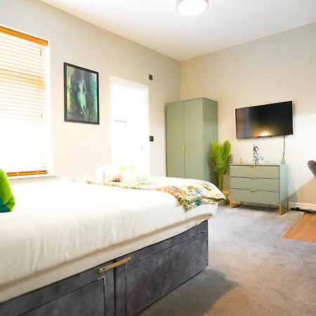 The City Centre Studios - Peterborough - Contractor Friendly - Free Wifi - Smart Tv - Desk Space - Well Designed - Ideal For Long Work Stays Exterior photo