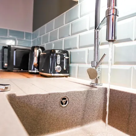 The City Centre Studios - Peterborough - Contractor Friendly - Free Wifi - Smart Tv - Desk Space - Well Designed - Ideal For Long Work Stays Exterior photo