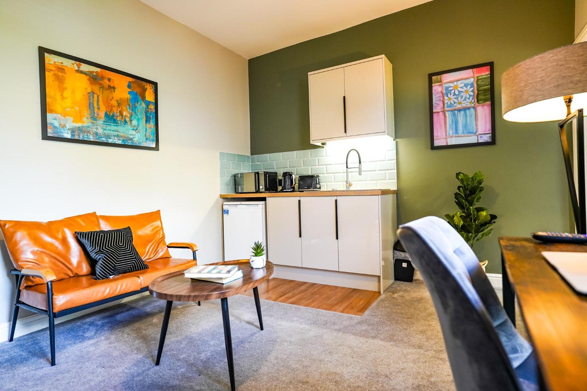 The Centre - - Contractor Friendly - Free Wifi - Smart Tv - Desk Space - Well Designed - Ideal For Long Work Appartement *